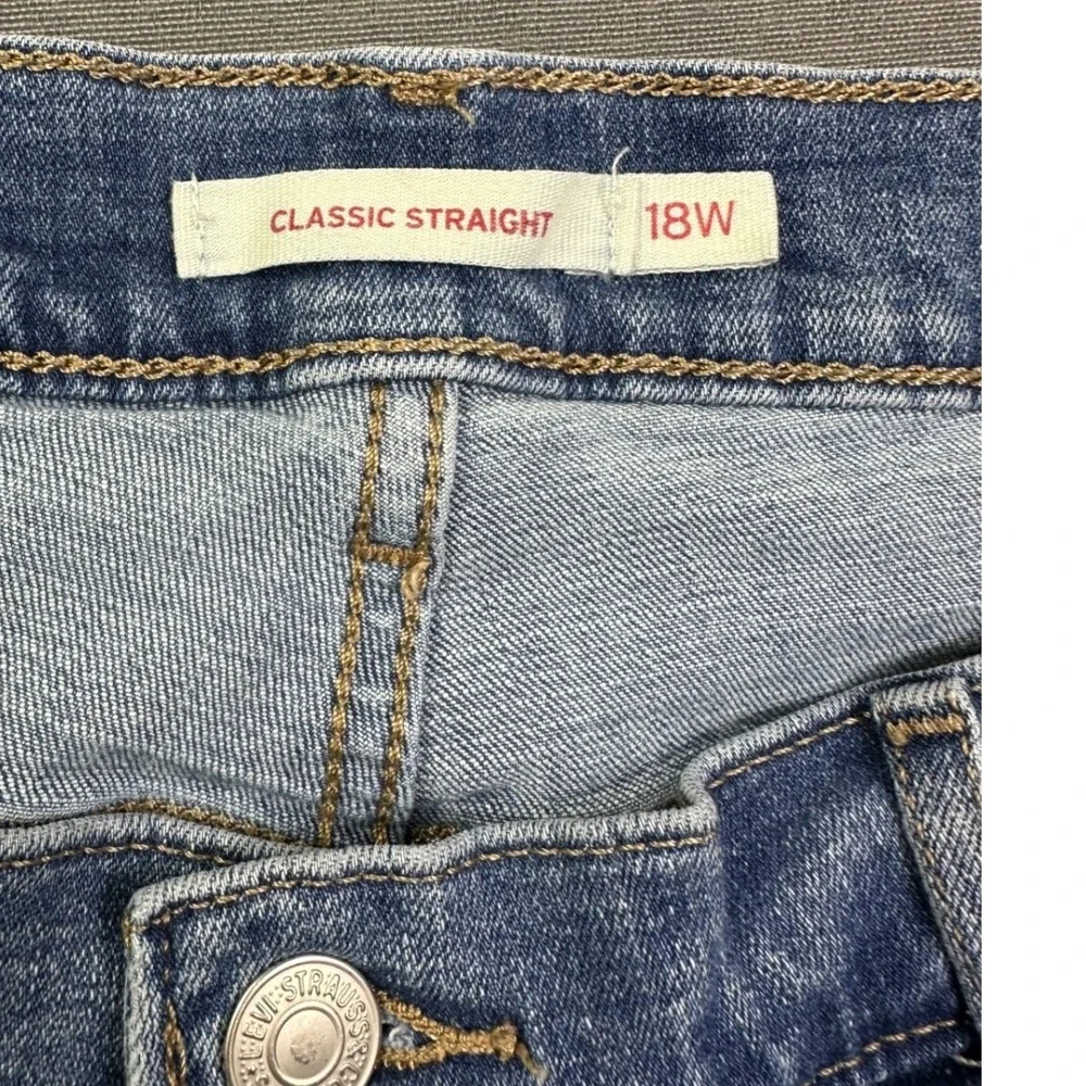 Levis 314 Shaping Straight Jeans Medium Wash Blue Denim 23648-0051 18W M‎